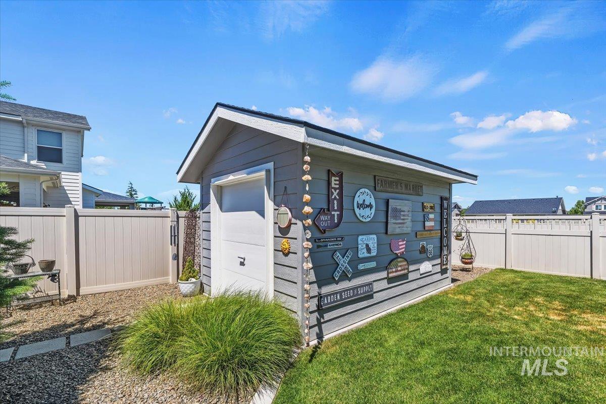 6070 E Canyon Crossing Dr, Nampa, Idaho 83651, 4 Bedrooms, 3.5 Bathrooms, Residential For Sale, Price $699,900,MLS 98990723