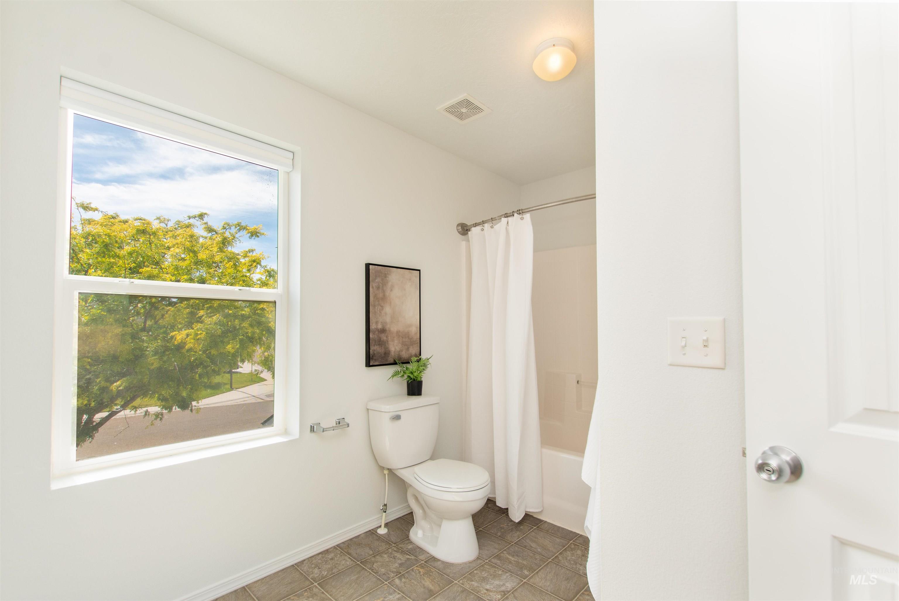 16168 Greenfield Way, Caldwell, Idaho 83607, 3 Bedrooms, 2.5 Bathrooms, Residential For Sale, Price $375,000, 98990724