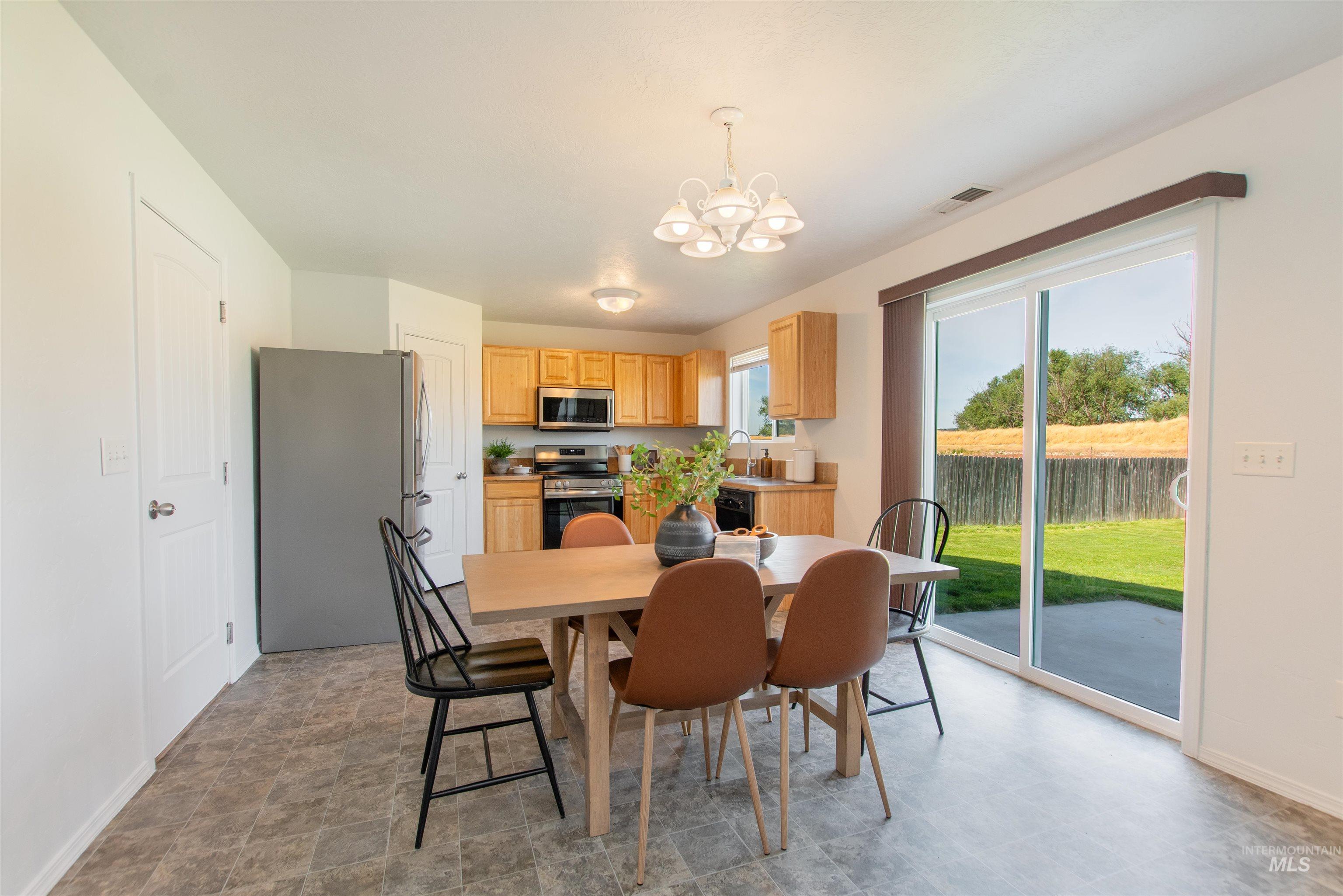 16168 Greenfield Way, Caldwell, Idaho 83607, 3 Bedrooms, 2.5 Bathrooms, Residential For Sale, Price $375,000, 98990724