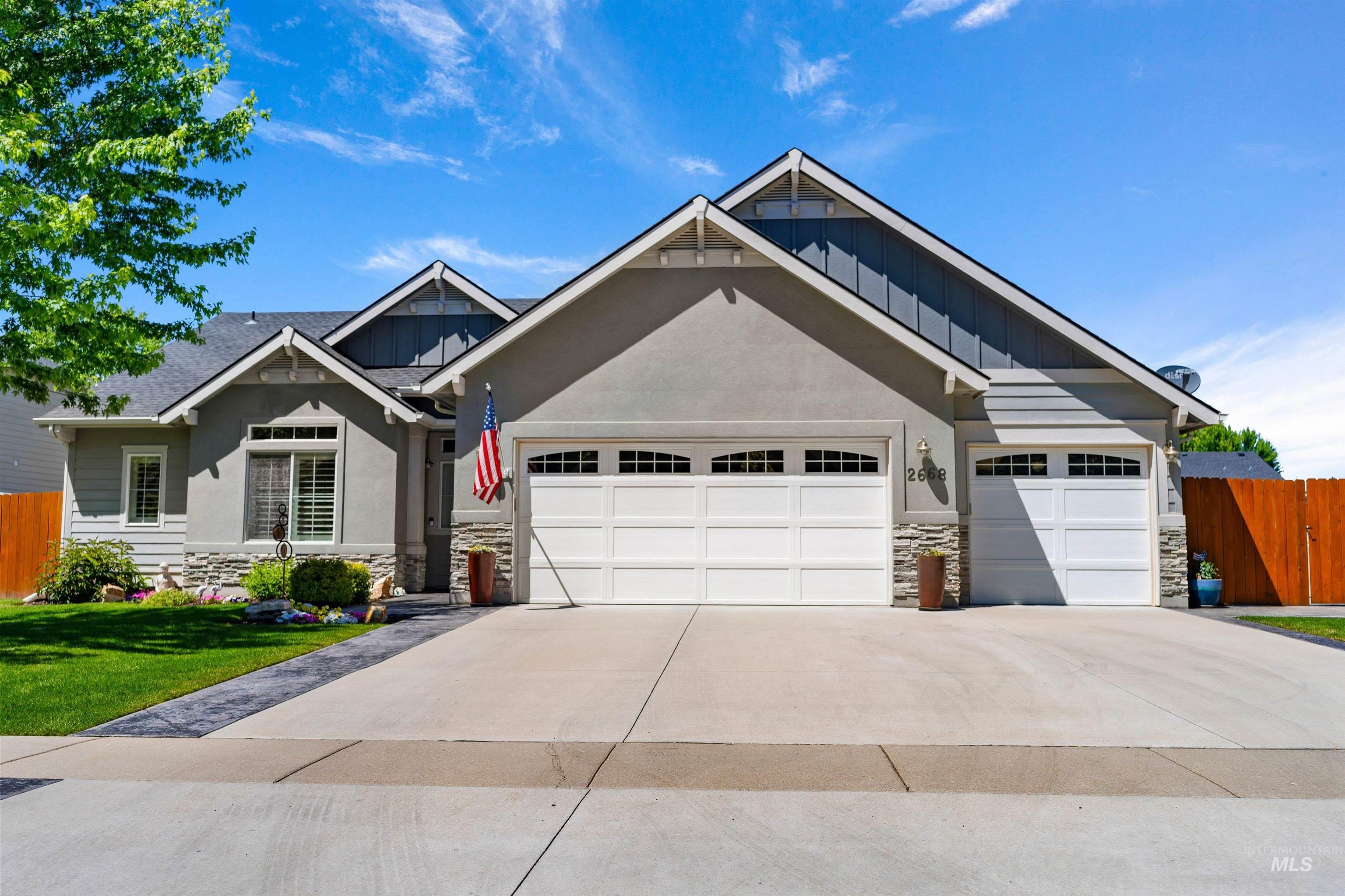 2668 E Mariposa Drive, Eagle, Idaho 83616, 4 Bedrooms, 2.5 Bathrooms, Residential For Sale, Price $679,900,MLS 98990726