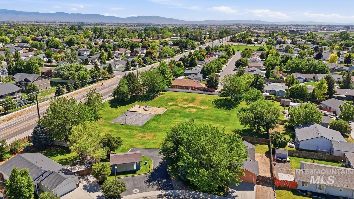 1442 N Misty Springs Ave, Kuna, Idaho 83634, 4 Bedrooms, 2 Bathrooms, Residential For Sale, Price $394,900, 98990727