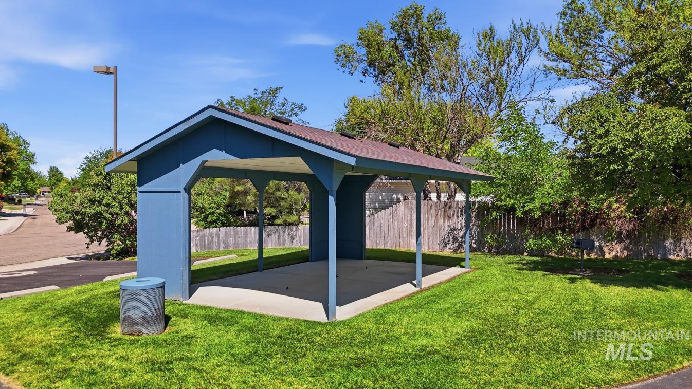 1442 N Misty Springs Ave, Kuna, Idaho 83634, 4 Bedrooms, 2 Bathrooms, Residential For Sale, Price $394,900, 98990727
