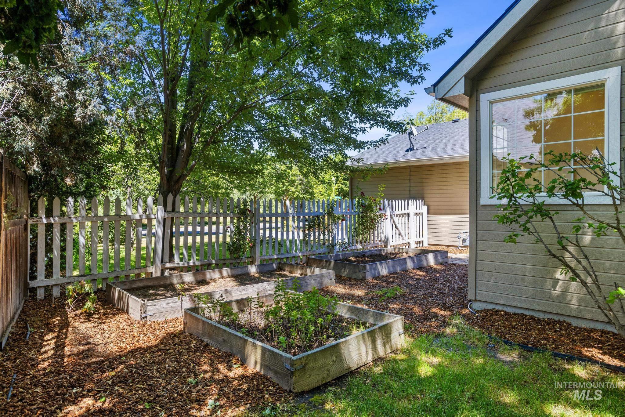 13509 N 4th Avenue, Boise, Idaho 83714, 4 Bedrooms, 2.5 Bathrooms, Residential For Sale, Price $750,000,MLS 98990728