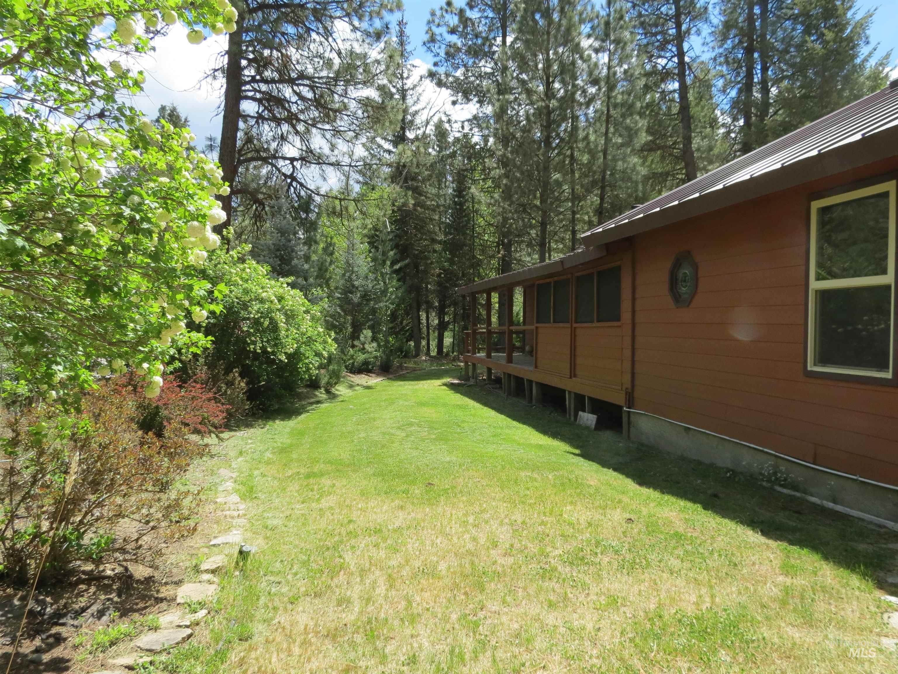 47 Shilo Dr., Garden Valley, Idaho 83622, 2 Bedrooms, 2 Bathrooms, Residential For Sale, Price $550,000,MLS 98990729
