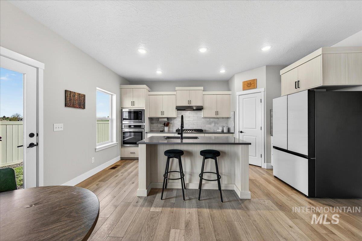 6025 S Catria Pl, Meridian, Idaho 83642, 3 Bedrooms, 2.5 Bathrooms, Residential For Sale, Price $497,000,MLS 98990731