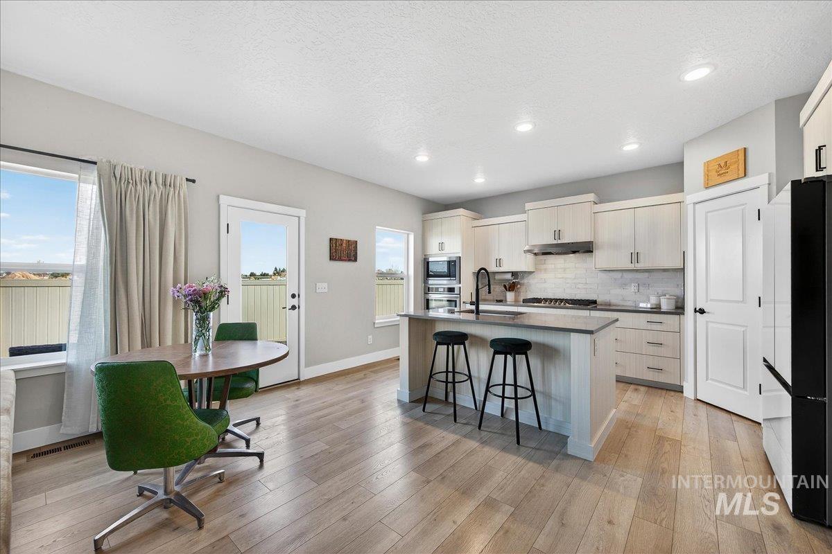 6025 S Catria Pl, Meridian, Idaho 83642, 3 Bedrooms, 2.5 Bathrooms, Residential For Sale, Price $497,000,MLS 98990731