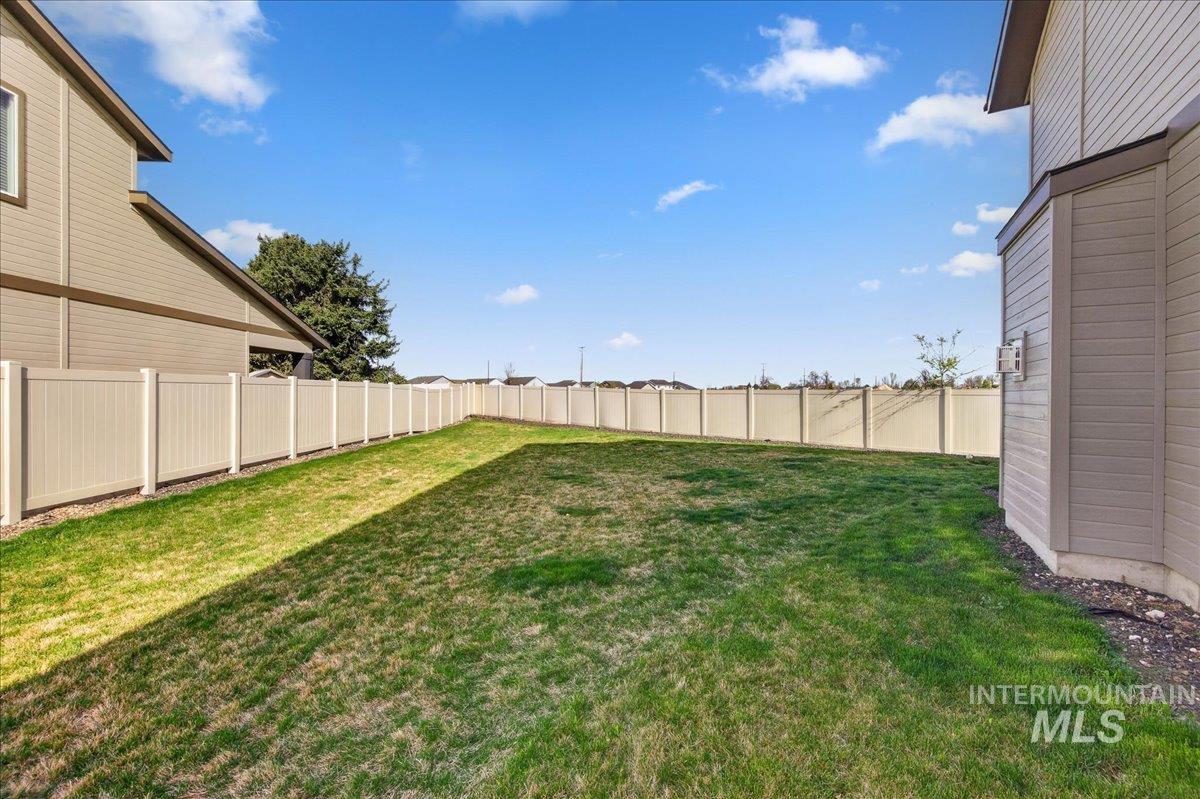 6025 S Catria Pl, Meridian, Idaho 83642, 3 Bedrooms, 2.5 Bathrooms, Residential For Sale, Price $497,000,MLS 98990731