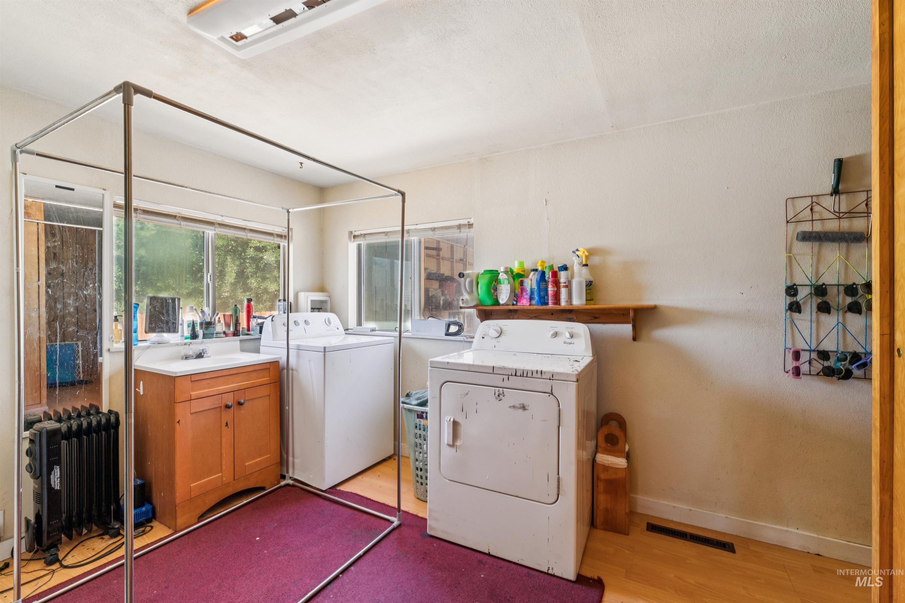 220 Lone Star Road, Nampa, Idaho 83651, 2 Bedrooms, 1 Bathroom, Residential For Sale, Price $335,000, 98990732