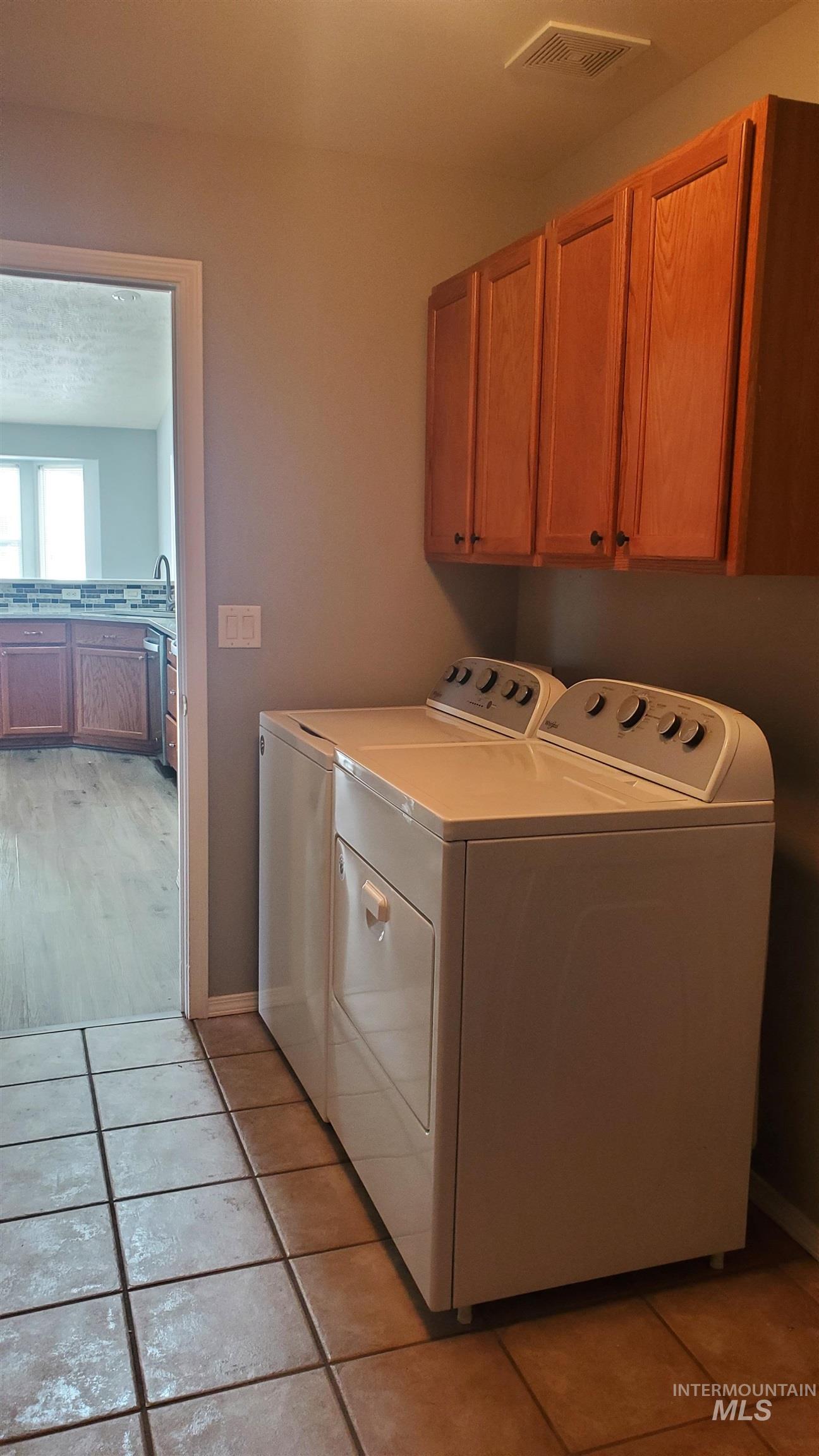 736 N Cambridge St, Nampa, Idaho 83651, 2 Bedrooms, 2 Bathrooms, Residential For Sale, Price $325,000, 98990734