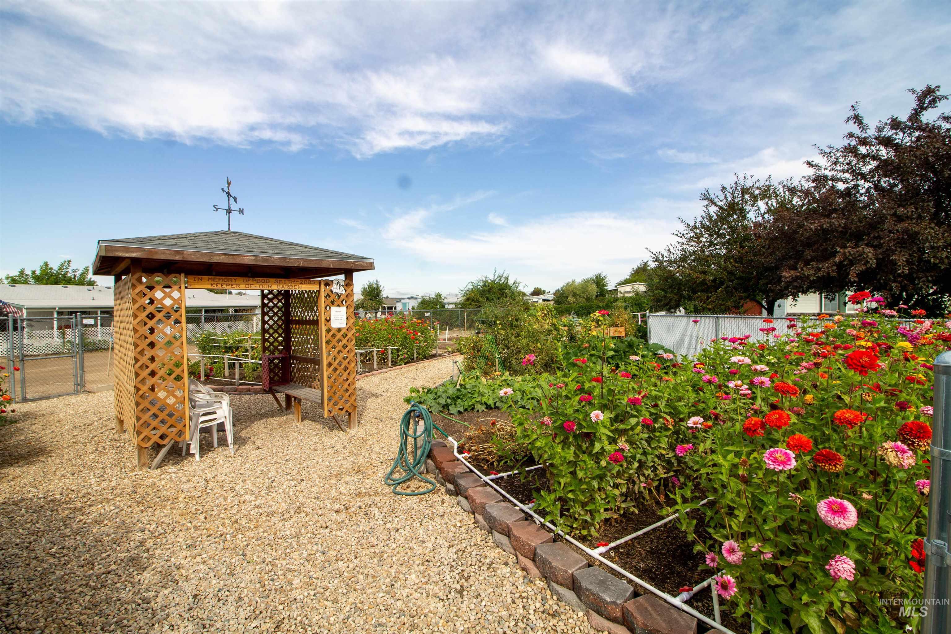 736 N Cambridge St, Nampa, Idaho 83651, 2 Bedrooms, 2 Bathrooms, Residential For Sale, Price $325,000, 98990734