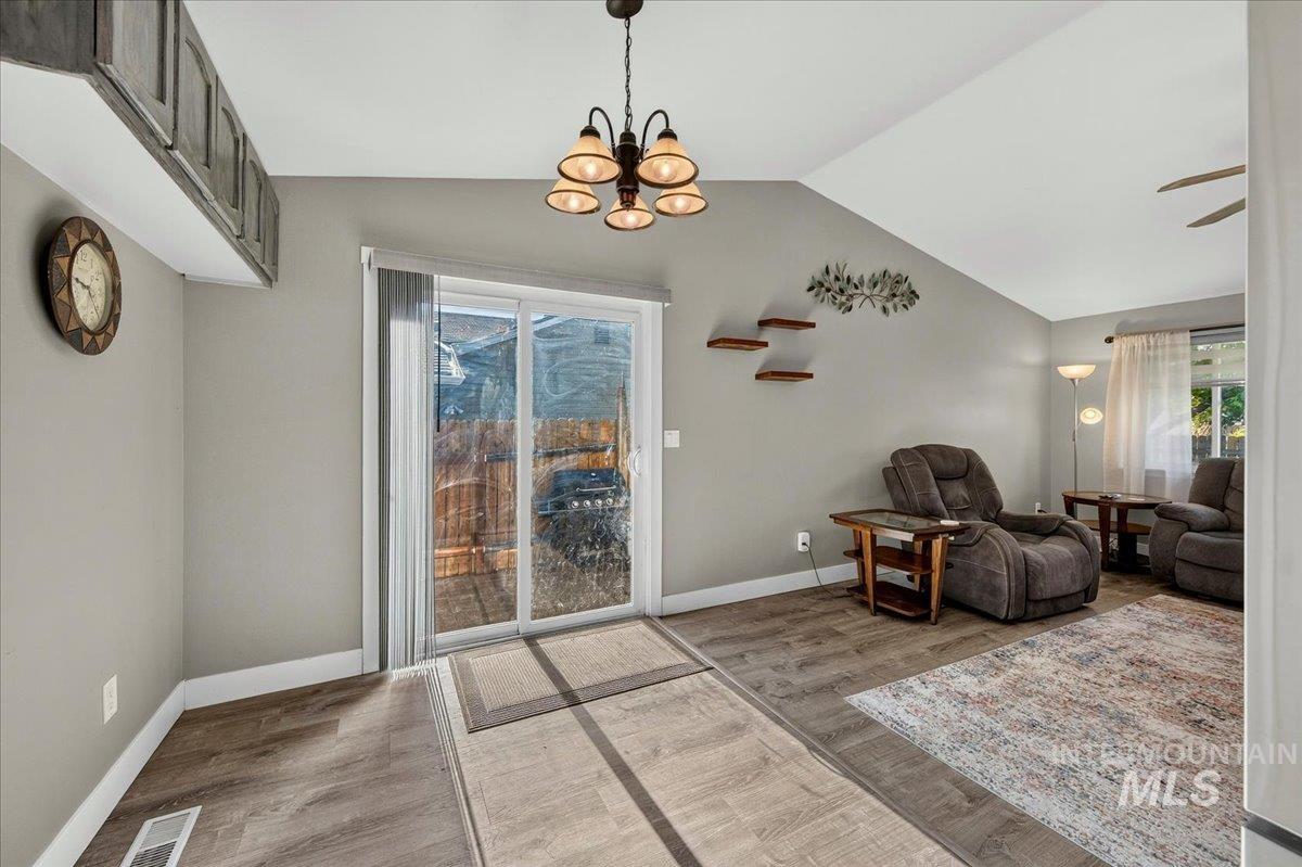 8809 W Canterbury St, Boise, Idaho 83704-6302, 4 Bedrooms, 2 Bathrooms, Residential For Sale, Price $450,000,MLS 98990736
