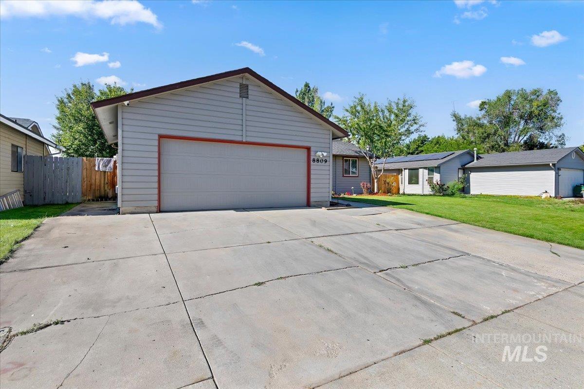 8809 W Canterbury St, Boise, Idaho 83704-6302, 4 Bedrooms, 2 Bathrooms, Residential For Sale, Price $450,000,MLS 98990736