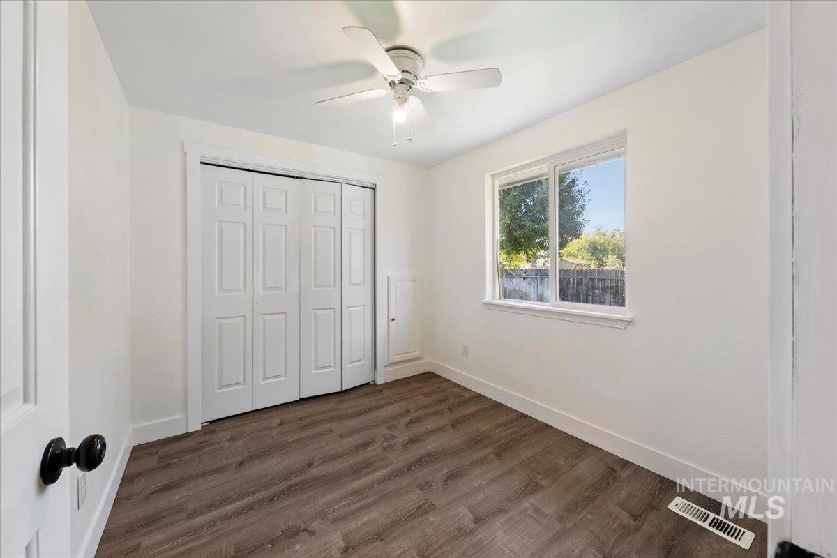 8809 W Canterbury St, Boise, Idaho 83704-6302, 4 Bedrooms, 2 Bathrooms, Residential For Sale, Price $450,000,MLS 98990736
