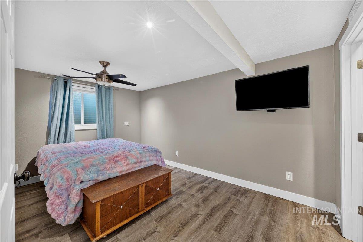 8809 W Canterbury St, Boise, Idaho 83704-6302, 4 Bedrooms, 2 Bathrooms, Residential For Sale, Price $450,000,MLS 98990736