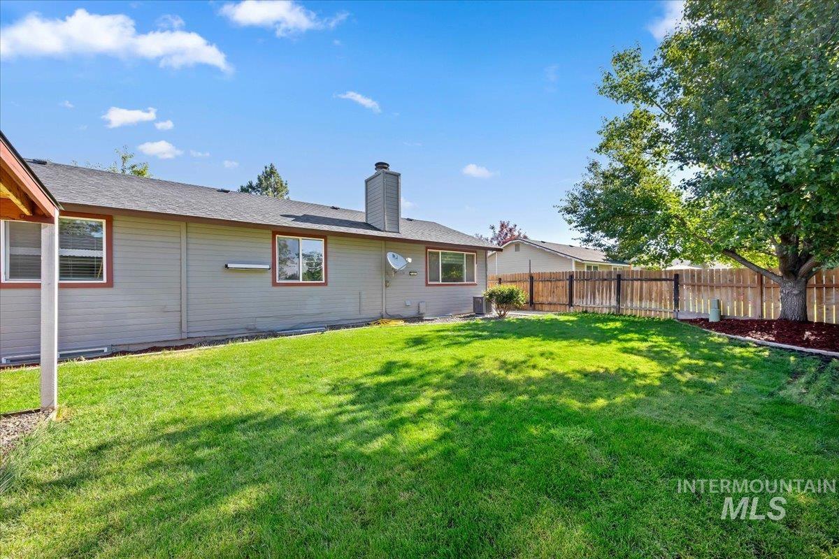 8809 W Canterbury St, Boise, Idaho 83704-6302, 4 Bedrooms, 2 Bathrooms, Residential For Sale, Price $450,000,MLS 98990736