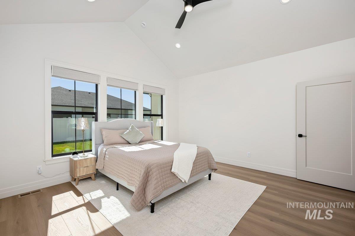 532 Half Moon Way, Twin Falls, Idaho 83301, 5 Bedrooms, 3.5 Bathrooms, Residential For Sale, Price $699,900,MLS 98990737