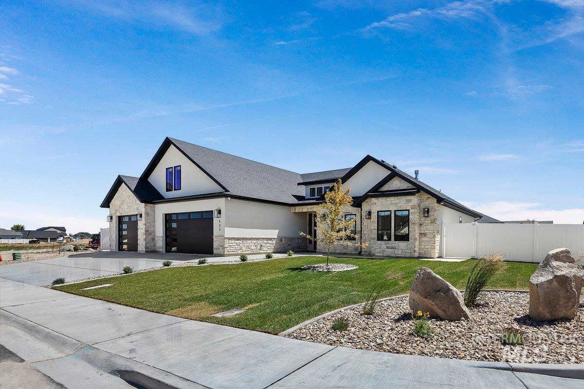 532 Half Moon Way, Twin Falls, Idaho 83301, 5 Bedrooms, 3.5 Bathrooms, Residential For Sale, Price $699,900,MLS 98990737
