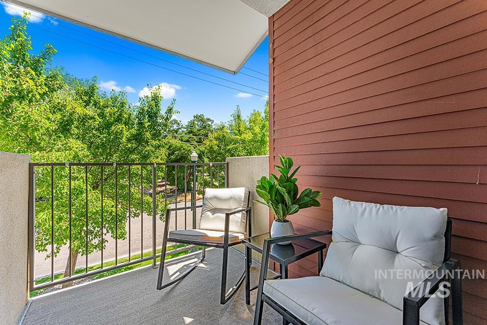 1411 W Grand Ave, Boise, Idaho 83702, 3 Bedrooms, 2 Bathrooms, Residential For Sale, Price $435,000, 98990743