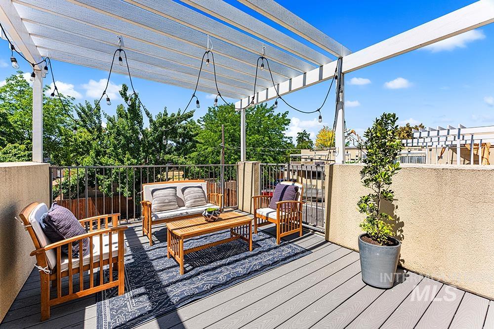 1411 W Grand Ave, Boise, Idaho 83702, 3 Bedrooms, 2 Bathrooms, Residential For Sale, Price $435,000, 98990743