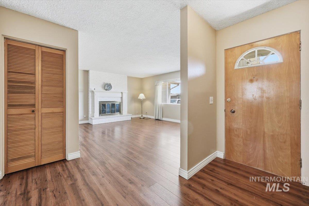 131 Sears Drive, Ontario, Oregon 97914, 5 Bedrooms, 2 Bathrooms, Residential For Sale, Price $340,000,MLS 98990744