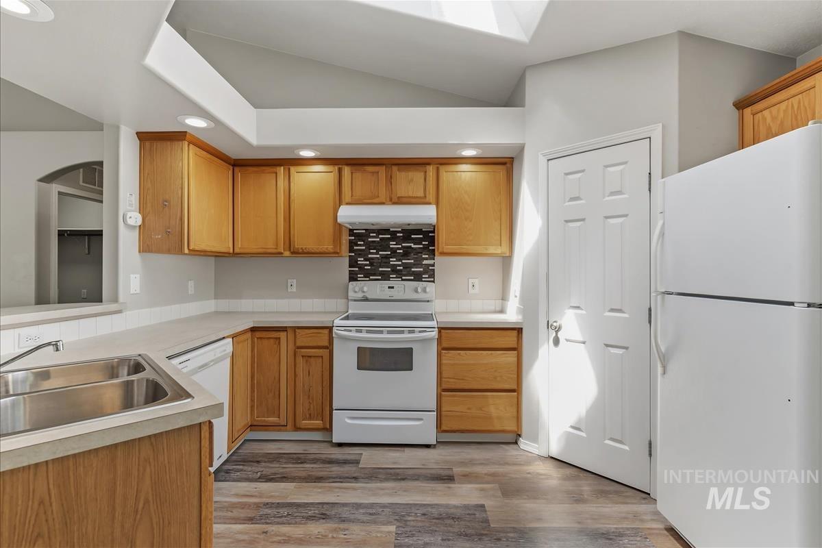 3184 S Avondale, Nampa, Idaho 83686, 3 Bedrooms, 2 Bathrooms, Residential For Sale, Price $360,000, 98990745