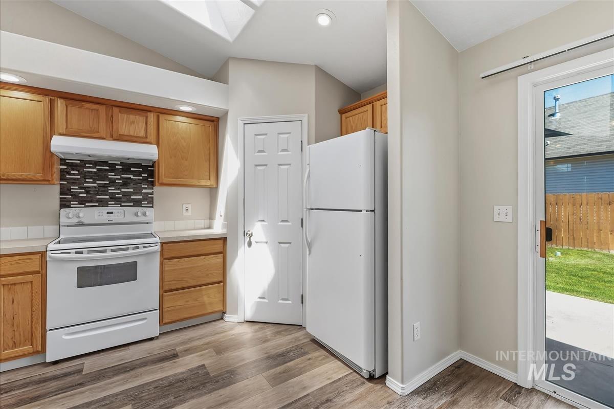 3184 S Avondale, Nampa, Idaho 83686, 3 Bedrooms, 2 Bathrooms, Residential For Sale, Price $360,000, 98990745