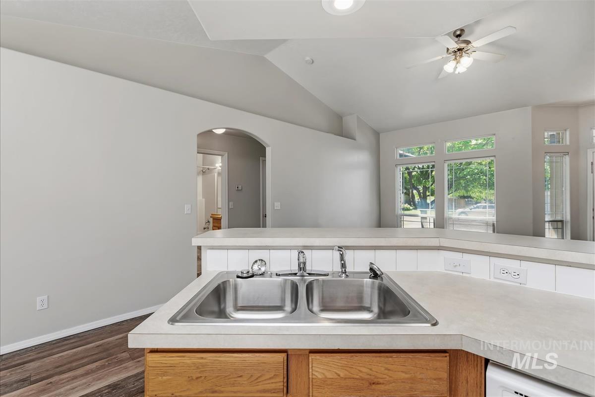 3184 S Avondale, Nampa, Idaho 83686, 3 Bedrooms, 2 Bathrooms, Residential For Sale, Price $360,000, 98990745