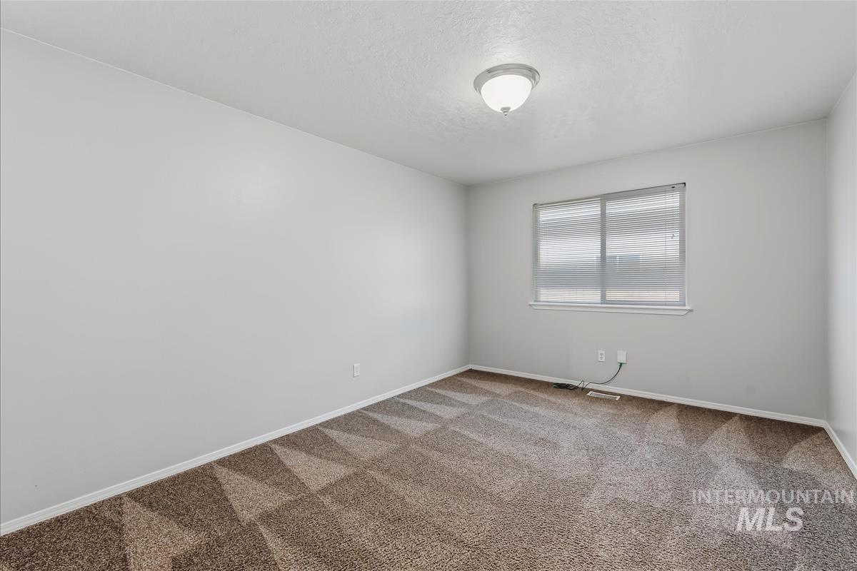 3184 S Avondale, Nampa, Idaho 83686, 3 Bedrooms, 2 Bathrooms, Residential For Sale, Price $360,000, 98990745
