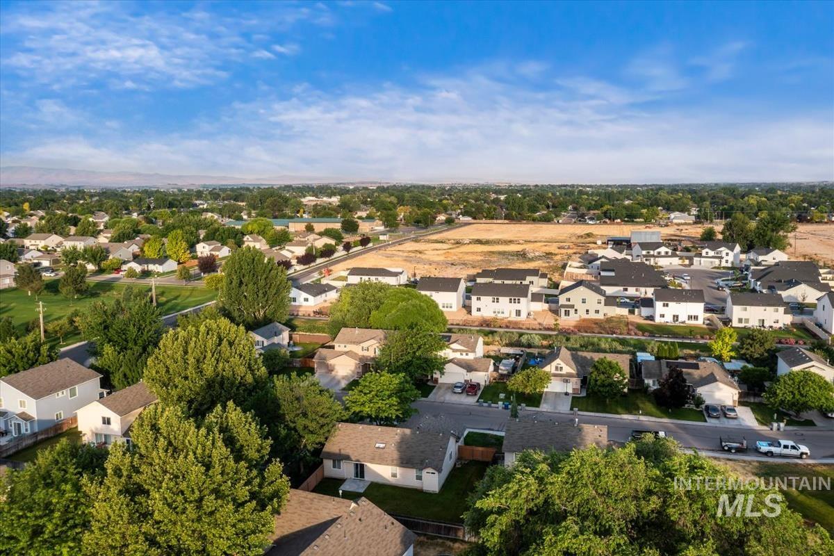 3184 S Avondale, Nampa, Idaho 83686, 3 Bedrooms, 2 Bathrooms, Residential For Sale, Price $360,000, 98990745