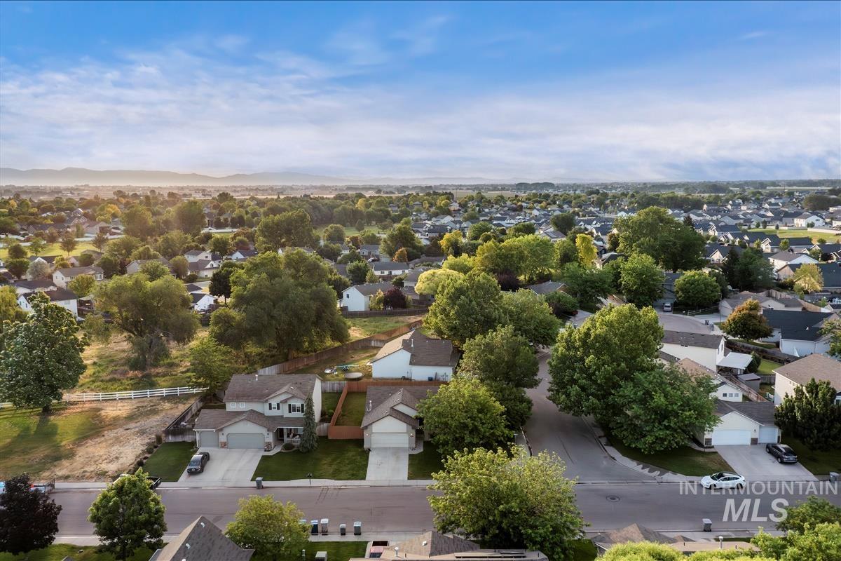 3184 S Avondale, Nampa, Idaho 83686, 3 Bedrooms, 2 Bathrooms, Residential For Sale, Price $360,000, 98990745