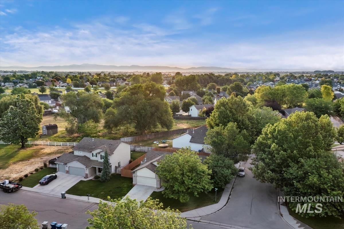 3184 S Avondale, Nampa, Idaho 83686, 3 Bedrooms, 2 Bathrooms, Residential For Sale, Price $360,000, 98990745