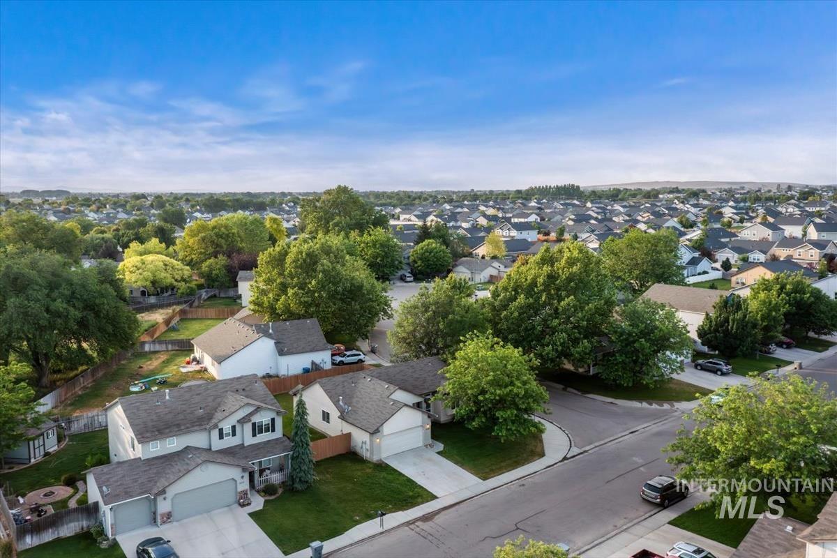 3184 S Avondale, Nampa, Idaho 83686, 3 Bedrooms, 2 Bathrooms, Residential For Sale, Price $360,000, 98990745
