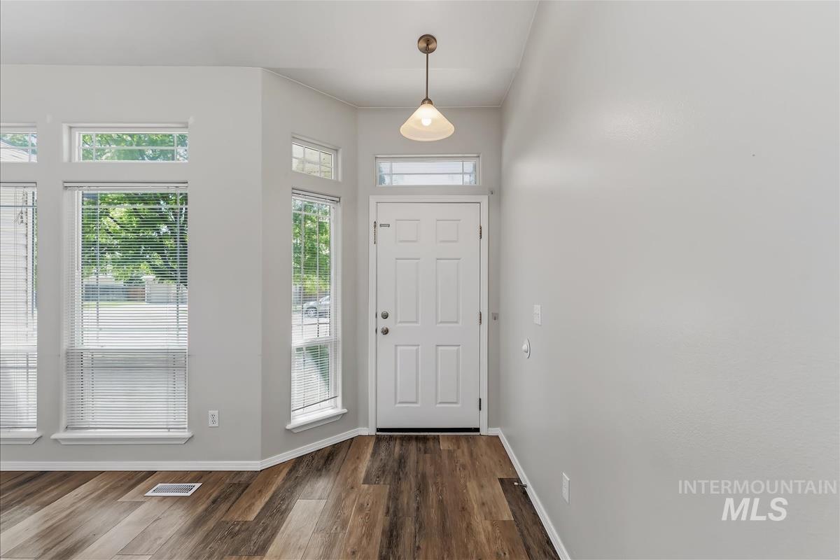 3184 S Avondale, Nampa, Idaho 83686, 3 Bedrooms, 2 Bathrooms, Residential For Sale, Price $360,000, 98990745