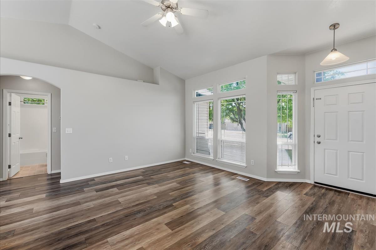 3184 S Avondale, Nampa, Idaho 83686, 3 Bedrooms, 2 Bathrooms, Residential For Sale, Price $360,000, 98990745
