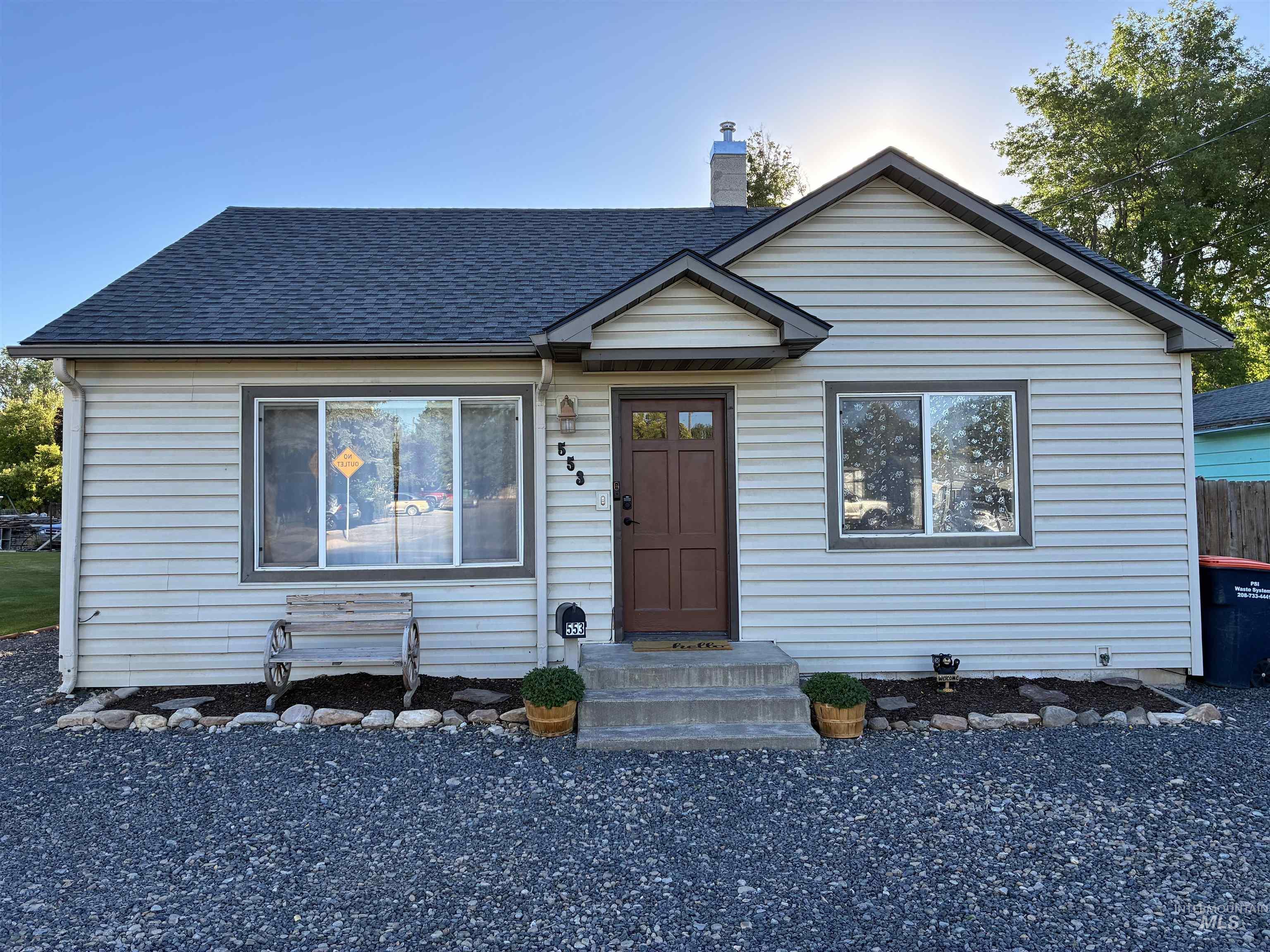 553 N Sparks St, Twin Falls, Idaho 83301, 2 Bedrooms, 1 Bathroom, Residential For Sale, Price $265,000,MLS 98990746