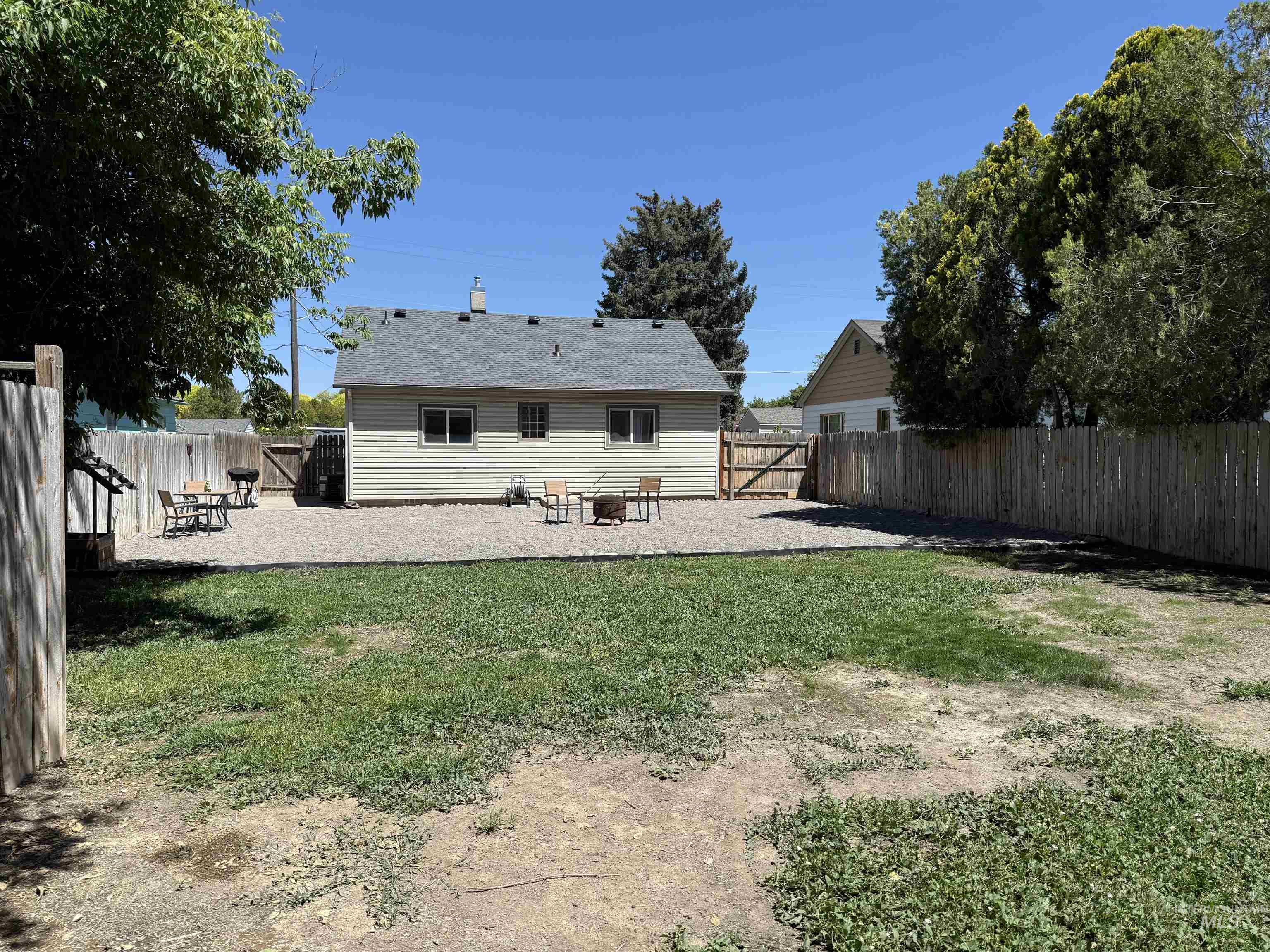 553 N Sparks St, Twin Falls, Idaho 83301, 2 Bedrooms, 1 Bathroom, Residential For Sale, Price $265,000, 98990746