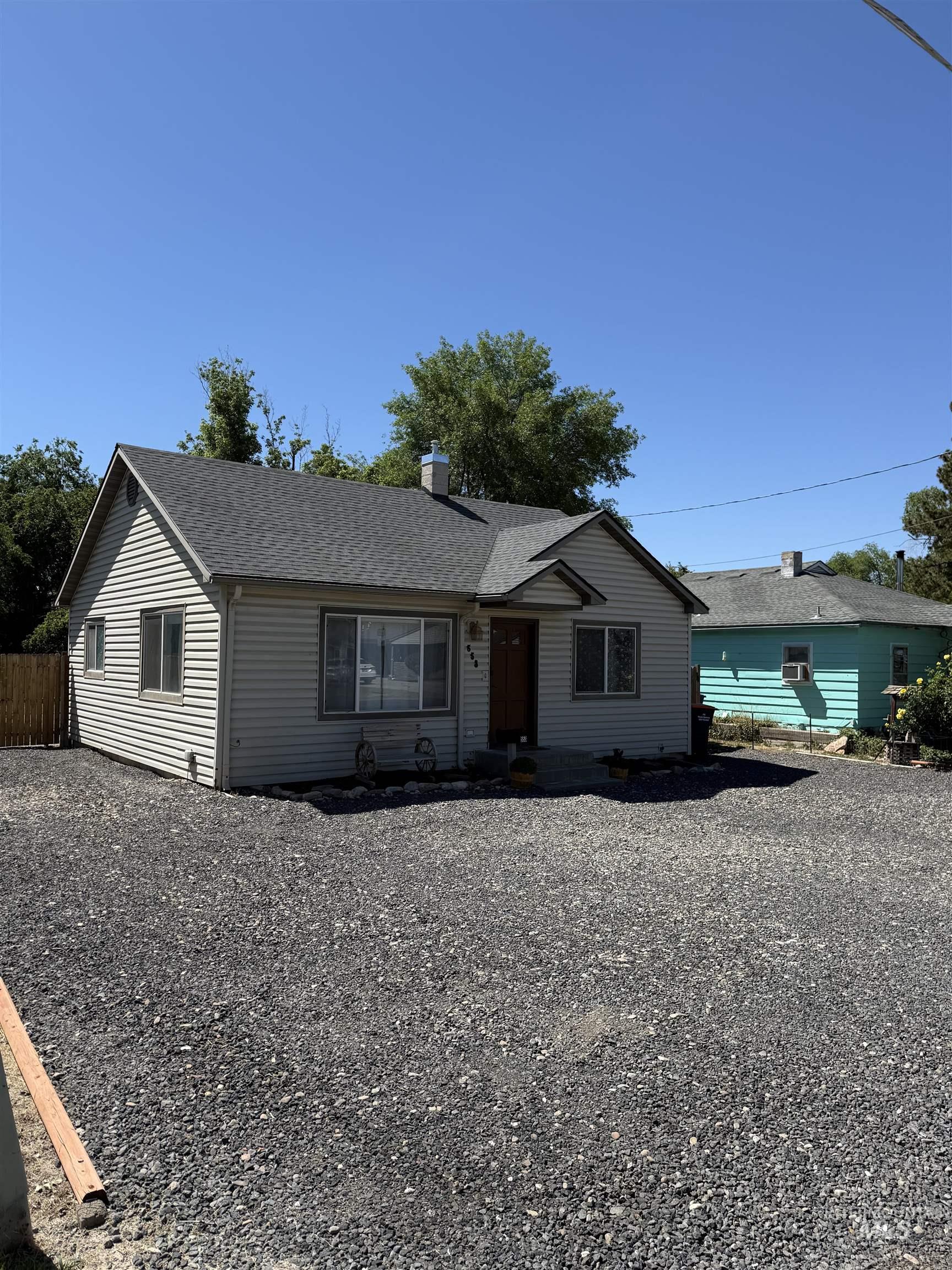 553 N Sparks St, Twin Falls, Idaho 83301, 2 Bedrooms, 1 Bathroom, Residential For Sale, Price $265,000, 98990746