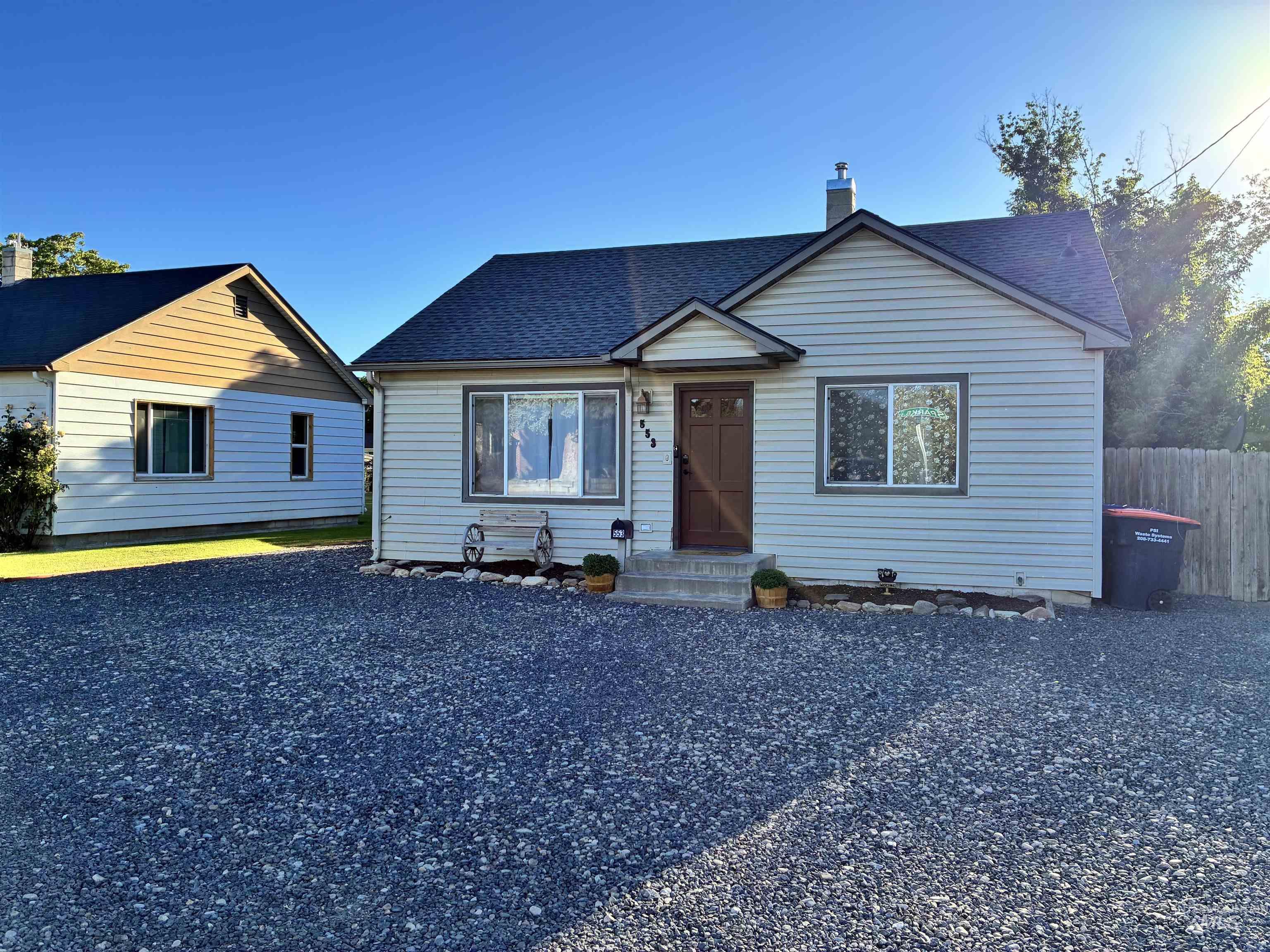 553 N Sparks St, Twin Falls, Idaho 83301, 2 Bedrooms, 1 Bathroom, Residential For Sale, Price $265,000, 98990746