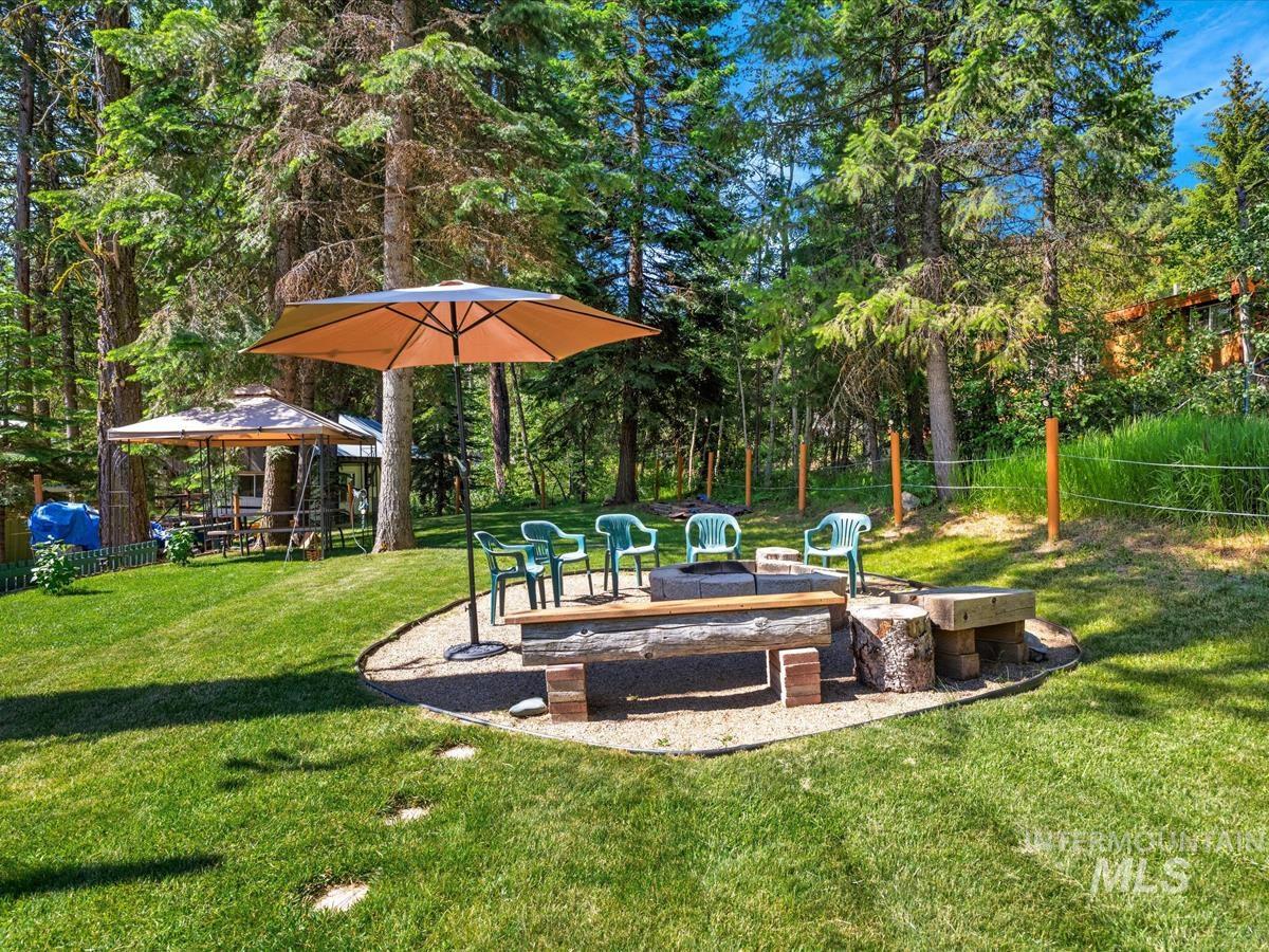 497 Micki Road, Cascade, Idaho 83611, 2 Bedrooms, 1 Bathroom, Residential For Sale, Price $325,000,MLS 98990748