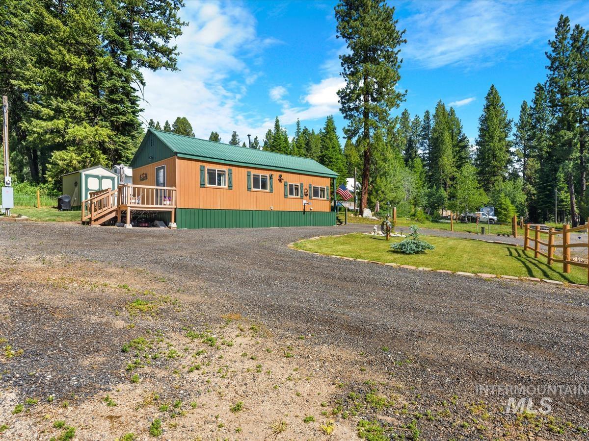497 Micki Road, Cascade, Idaho 83611, 2 Bedrooms, 1 Bathroom, Residential For Sale, Price $325,000,MLS 98990748