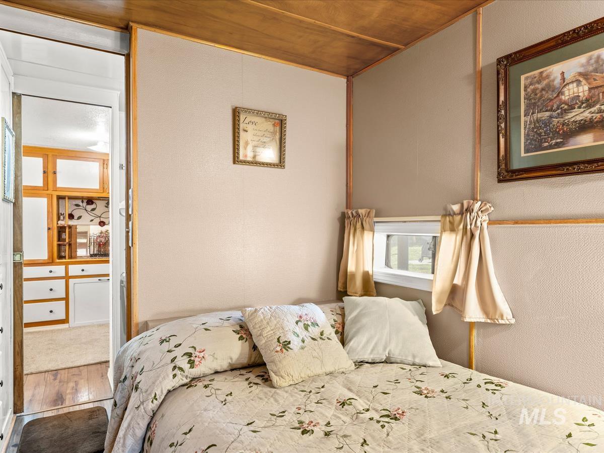 497 Micki Road, Cascade, Idaho 83611, 2 Bedrooms, 1 Bathroom, Residential For Sale, Price $325,000,MLS 98990748