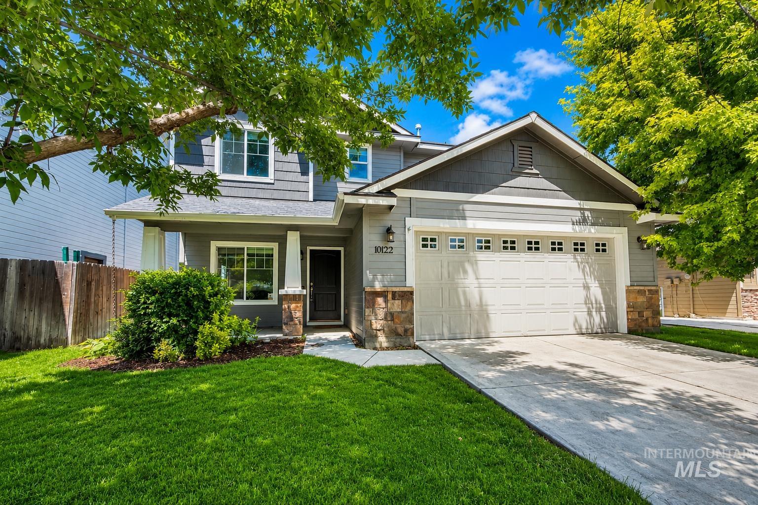 10122 W Shelborne Drive, Boise, Idaho 83709, 4 Bedrooms, 2.5 Bathrooms, Residential For Sale, Price $489,000,MLS 98990752