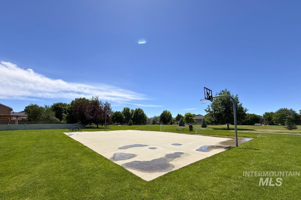 10122 W Shelborne Drive, Boise, Idaho 83709, 4 Bedrooms, 2.5 Bathrooms, Residential For Sale, Price $475,000, 98990752