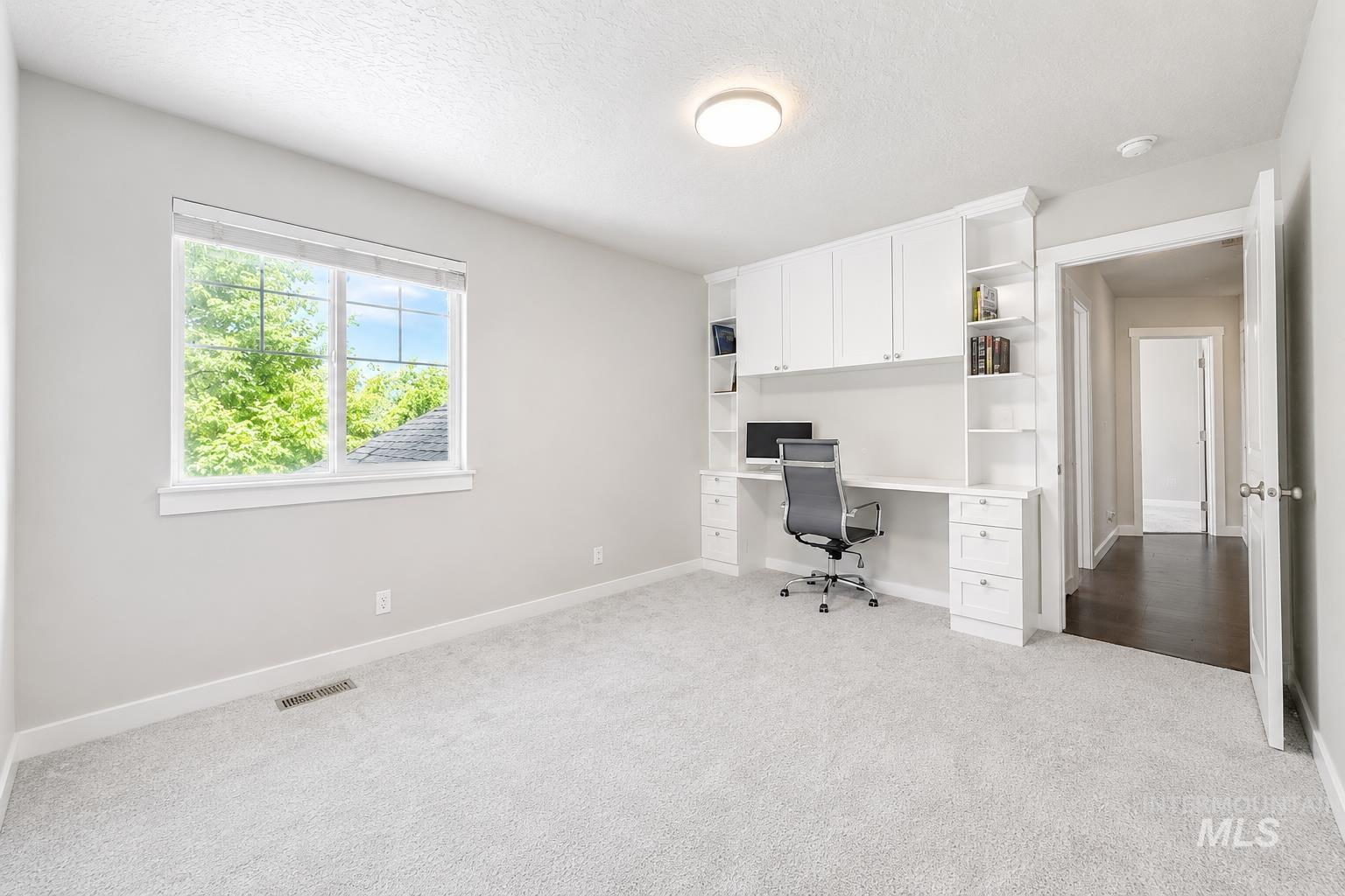 10122 W Shelborne Drive, Boise, Idaho 83709, 4 Bedrooms, 2.5 Bathrooms, Residential For Sale, Price $489,000,MLS 98990752