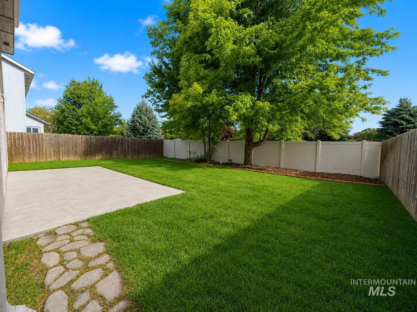 10122 W Shelborne Drive, Boise, Idaho 83709, 4 Bedrooms, 2.5 Bathrooms, Residential For Sale, Price $489,000,MLS 98990752
