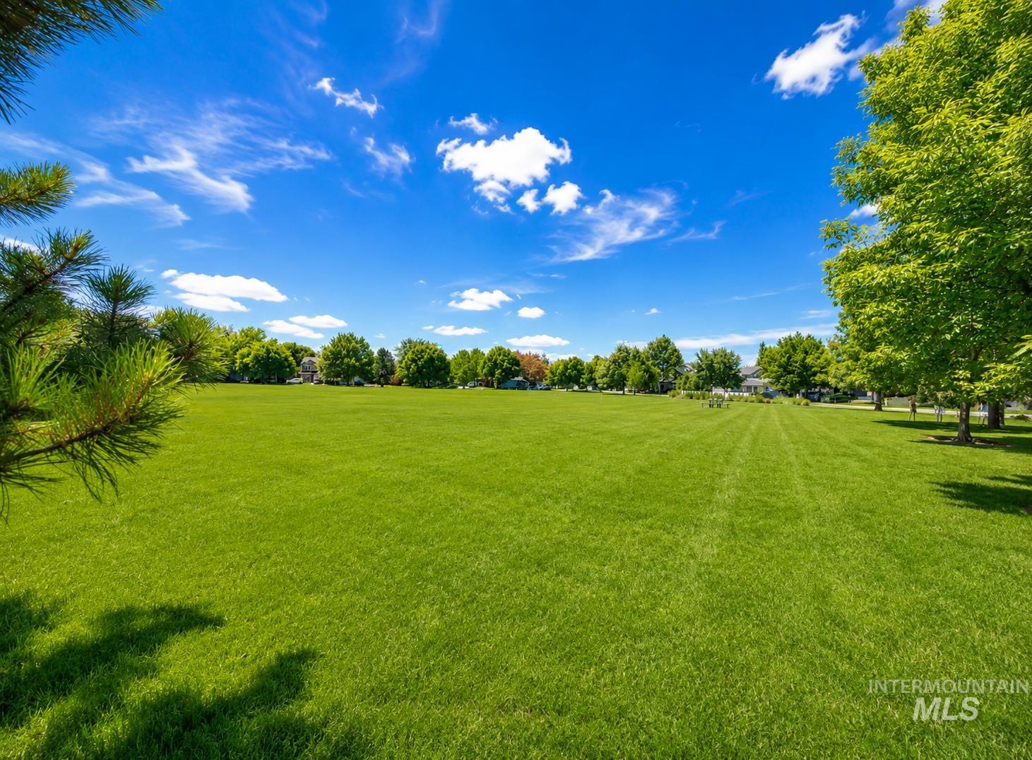 10122 W Shelborne Drive, Boise, Idaho 83709, 4 Bedrooms, 2.5 Bathrooms, Residential For Sale, Price $489,000,MLS 98990752