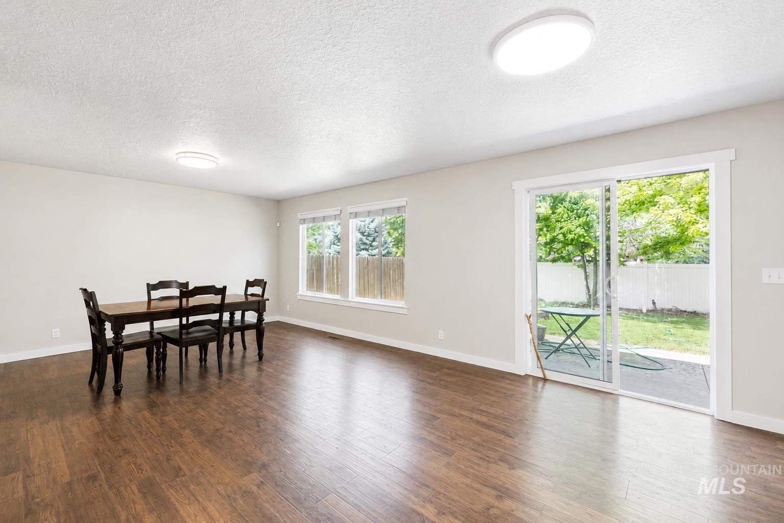 10122 W Shelborne Drive, Boise, Idaho 83709, 4 Bedrooms, 2.5 Bathrooms, Residential For Sale, Price $489,000,MLS 98990752