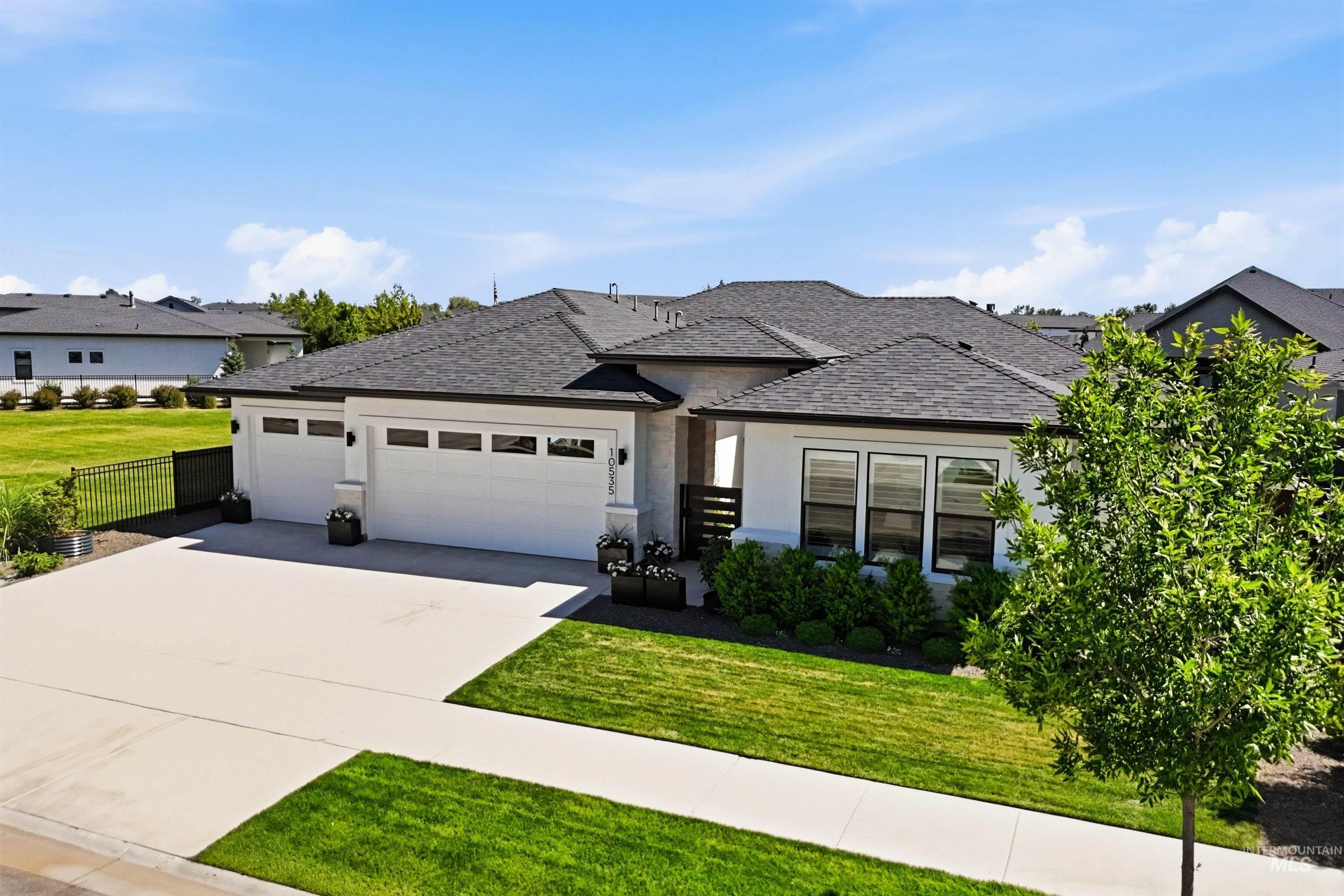 10535 W Lothbury Drive, Star, Idaho 83669, 4 Bedrooms, 3.5 Bathrooms, Residential For Sale, Price $920,000, 98990753