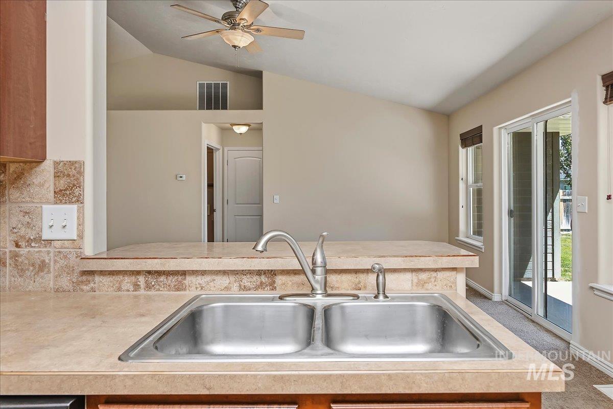 316 Jeannie Way, Twin Falls, Idaho 83301, 3 Bedrooms, 2.5 Bathrooms, Residential For Sale, Price $389,900,MLS 98990754