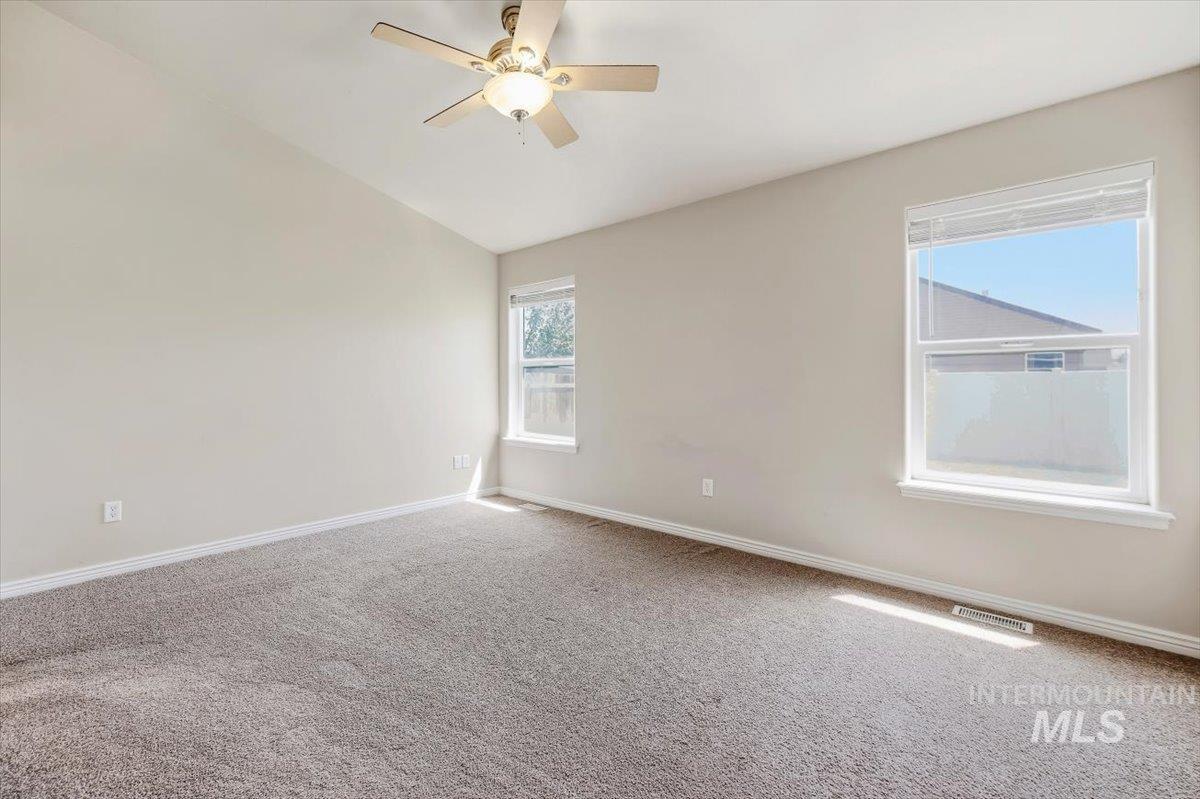 316 Jeannie Way, Twin Falls, Idaho 83301, 3 Bedrooms, 2.5 Bathrooms, Residential For Sale, Price $389,900,MLS 98990754